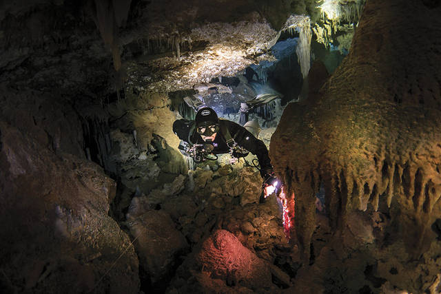 突破极限的恐怖体验—洞穴潜水的魅力何在?