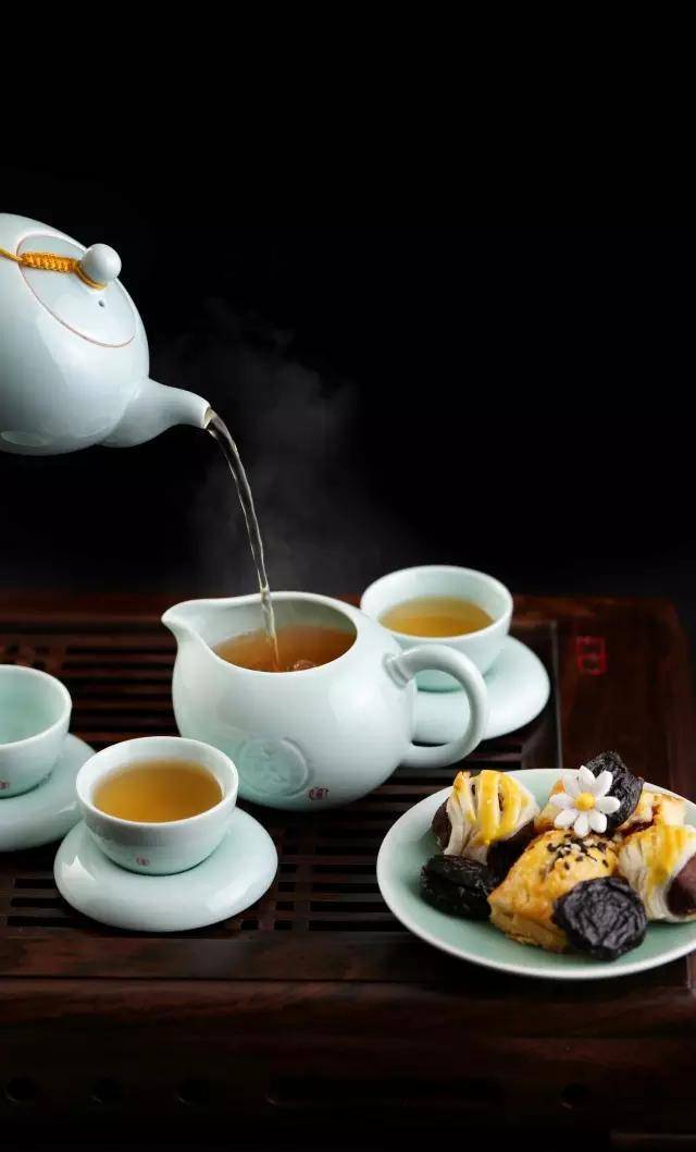 理疗项目,让客人在岩茶泡浴清雅的茶香中开启一段舒适放松的茶之旅,产