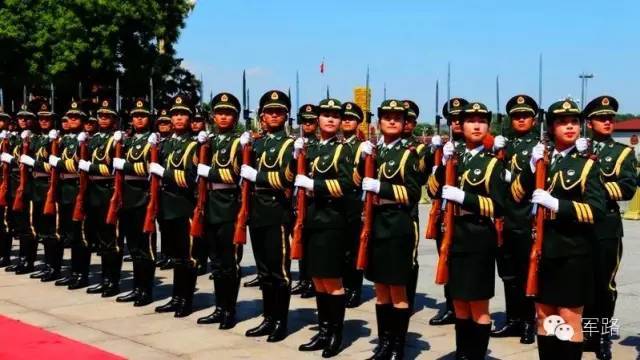 中国人民解放军招聘启示