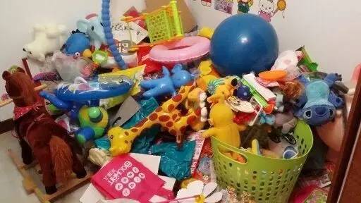 太多玩具竟成了破坏孩子专注力的元凶