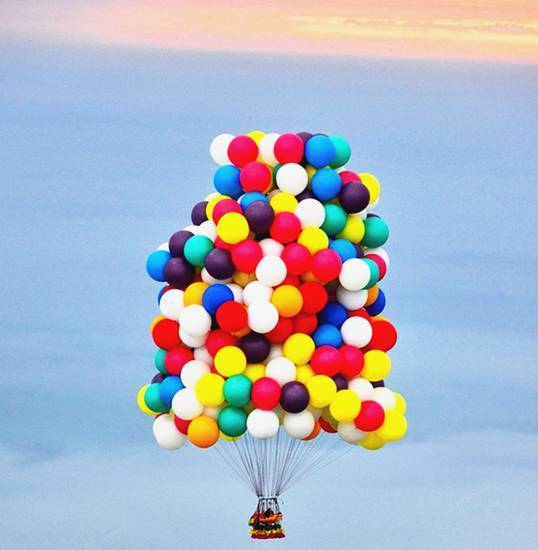 集簇气球旅行家答孩子