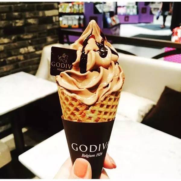 godiva 的巧克力冰淇淋!目前最爱!