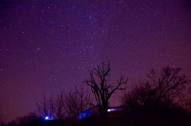 夜深了,走,带你去看星星.