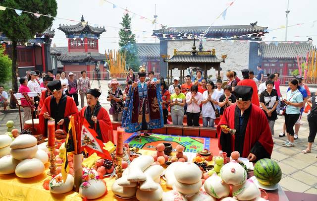 山东即墨西小龙山观音寺庙会纪实