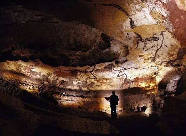阿尔塔米拉洞穴——远古壁画