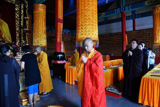 山东即墨西小龙山观音寺庙会纪实