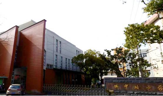 嘉定区 序号 重点小学 对口初中 1 城中路小学 启良中学,嘉定一中 2