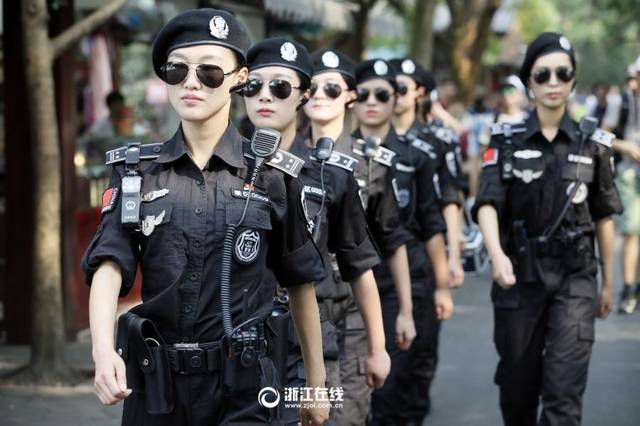 [社会] g20女警卫 西湖边最靓丽的风景(双语)