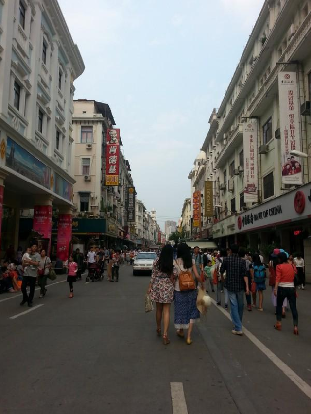 中山路步行街,厦门最老牌的商业街,类似于上海的南京路步行街, 邂逅