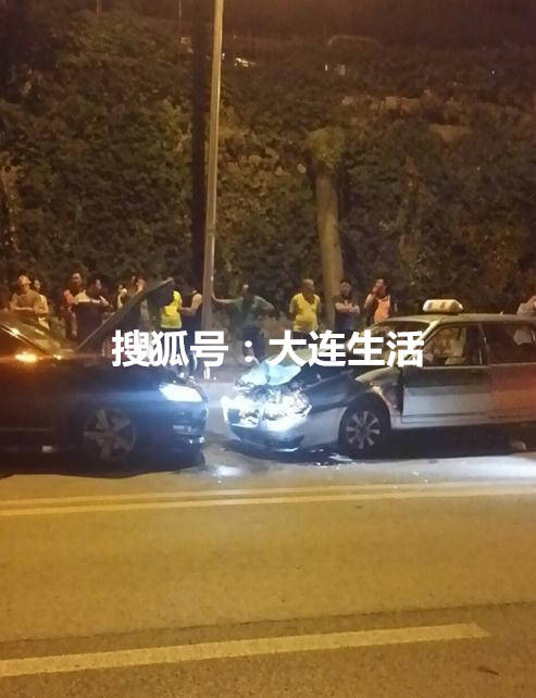 曝大连凌晨惨烈车祸 私家车撞出租车乘客或毁容