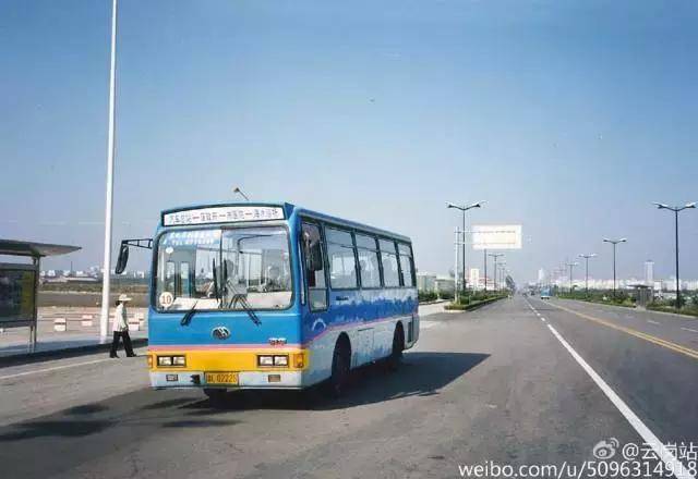 运营车辆十有八九都是京华客车,bk6780b,bk6980cg等车型占主流,还有