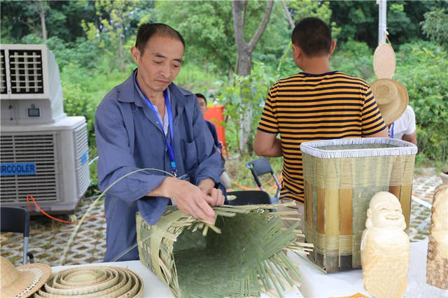 青神竹编,嵊州竹编,瑞昌竹编等11个国家级竹编项目60余位艺人参展参赛