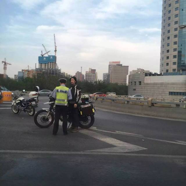 对于京b进四环内行驶,京a京b上主路行驶,假牌套牌无牌车辆的查处,已经