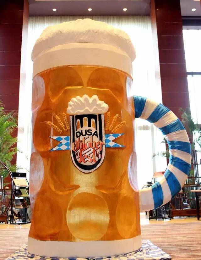 嗨翻天的德国啤酒节来啦!容量530l的啤酒杯够不够? (内含福利)