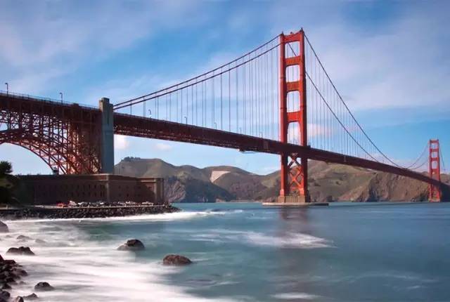gate bridge, california 金门大桥是世界公认的旧金山标志性建筑,去