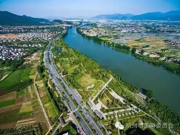 山水富阳间,道路蜿蜒,一桥架南北,处处成景 简直美爆了!