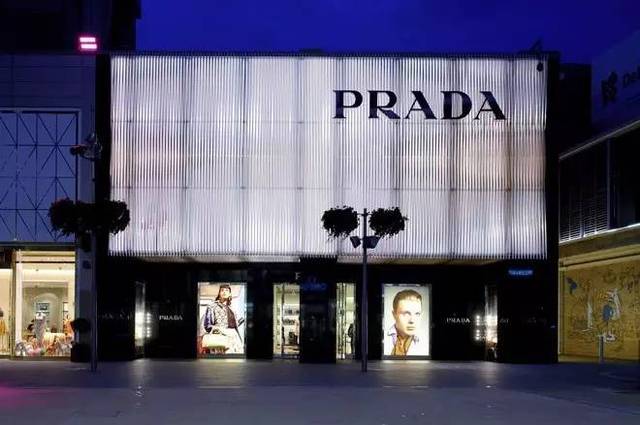 高冷到没卖出一只包的prada店铺,来过这里才知道:一个