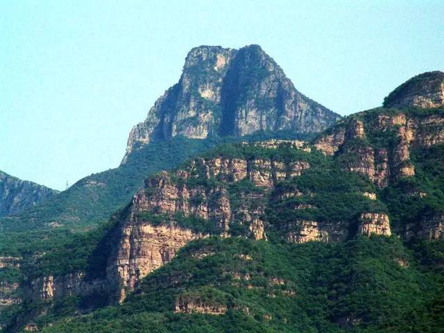 地址:洛阳市嵩县车村镇龙王村 门票:        新安黛眉山