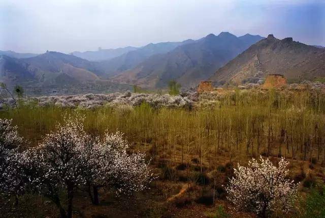 生产生活对长城多有破坏,唯有守口堡保存较好,加之长城随山势扶遥直上