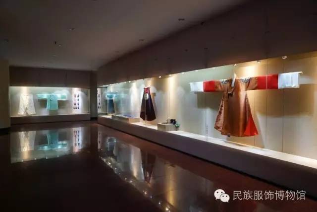 由北京服装学院民族服饰博物馆,韩国兰斯传统服饰文化研究所,韩国檀