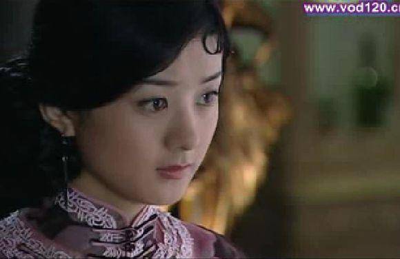 2007年在民国爱情剧《春去春又回》中饰演温婉可人的任洁儿