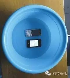 手机进水用大米什么原理_用大米做贴画用什么胶