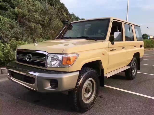 陆巡的经典"兰德酷路泽land cruiser76柴油版"