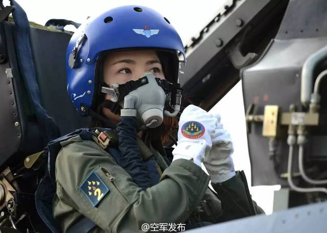 空军有关方面证实,空军八一表演队飞机发生飞行事故坠落到河北唐山