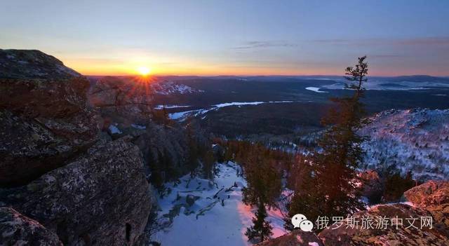 俄罗斯乌拉尔山脉以西人口_俄罗斯乌拉尔山脉地图(2)