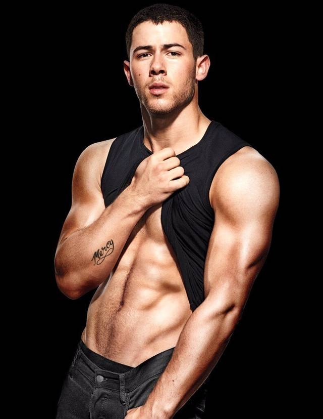 帅出新高度!nick jonas 登上健身杂志,肌肉柯基攻!