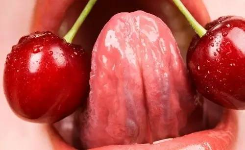 漳州一女子因舌癌切了半条舌头,医生竟从手臂取肉再造