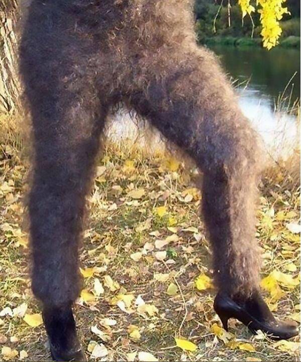 据称,这款毛裤不仅御寒,还具有防狼功能,在俄罗斯很受欢迎.