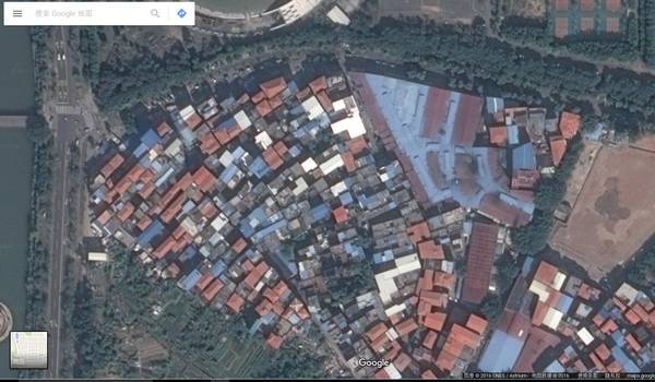 为什么百度和搜搜的卫星地图比谷歌卫星地图色彩鲜艳?图片
