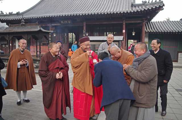 禅门耆宿绍云长老终南山古观音禅寺挂钟板仪式