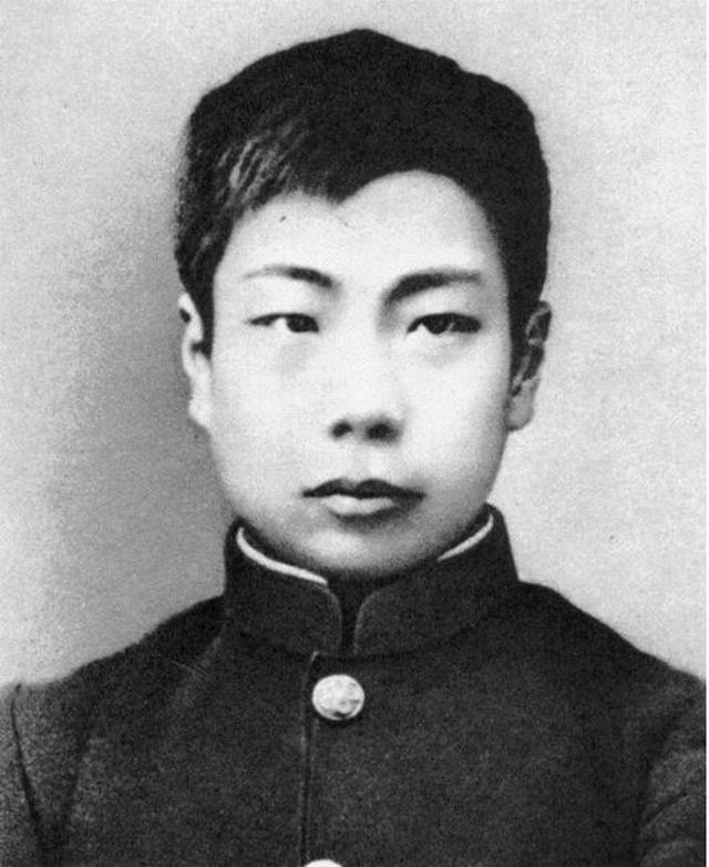 1903年,鲁迅先生留学日本时的照片.