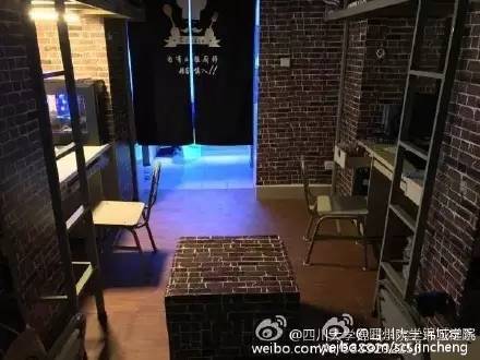 女友之手 只因男孩儿喜欢科比 ▼ 这个是来自锦城学院的男同学的作品