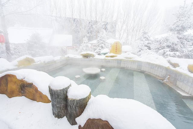 大庆雪地温泉节 林甸温泉欢乐谷