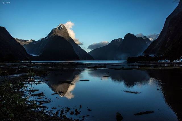 米尔福德峡湾(milford sound) ——山海交融的自然