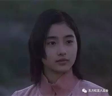 之后石原里美在经历了几年事业上的低谷期后,2012年出演和小栗旬主演