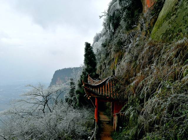 叙永丹山再迎降雪 冬日美景银装素裹