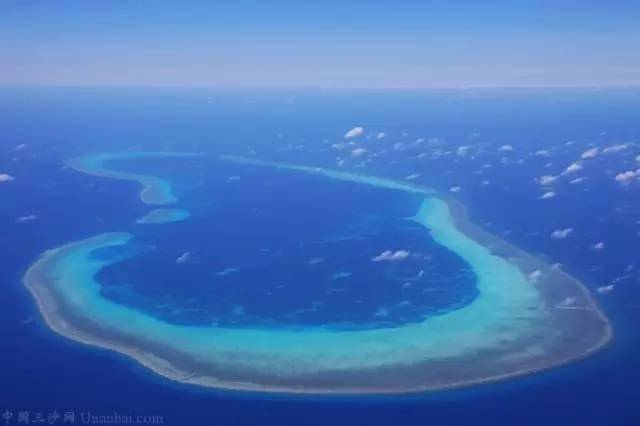 这个西沙群岛中面积最大的暗礁,常年潜伏在海平面下,在几米深的海下