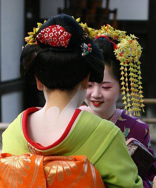 濒临消失的日本传统:艺妓发式的兴与亡