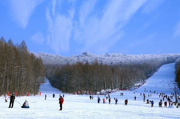 铁力日月峡滑雪场