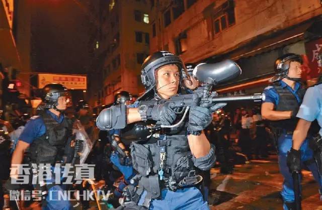 上千香港警察驻守西九龙严防暴乱!