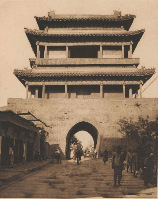 百年前,美国人拍摄,北京城墙城楼照片,超级震撼