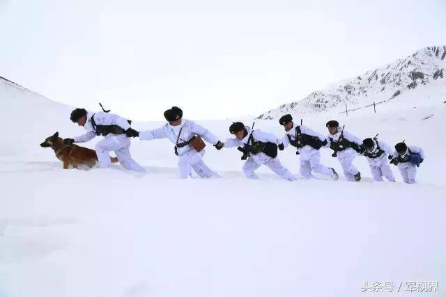 为了国家安宁,他们天天踏雪巡逻戍守边关