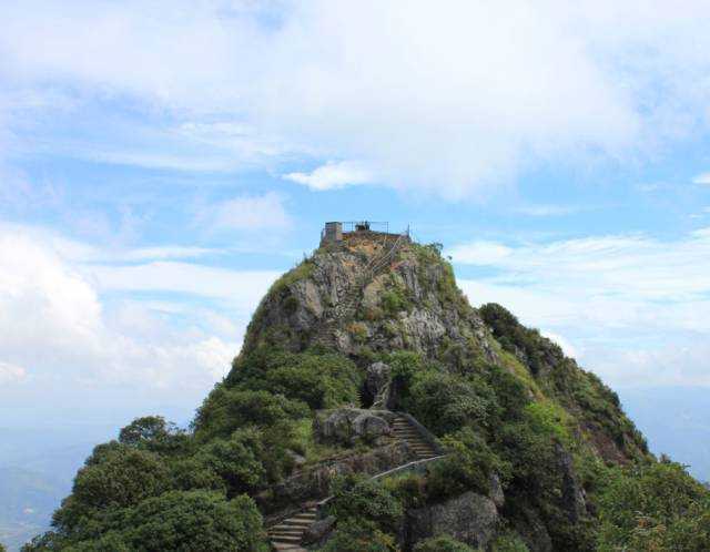 古代神话传说中的三仙山 是指"蓬莱,方丈,瀛洲"三座仙山