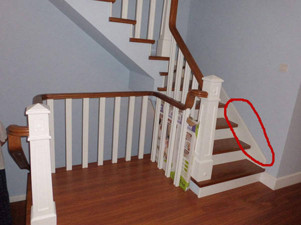 合肥人的亲身经历:楼梯踢脚线用直线还是阶梯型?