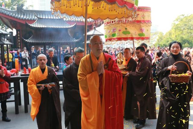 厦门鸿山寺镇寺之宝佛舍利 首次对外开放瞻仰