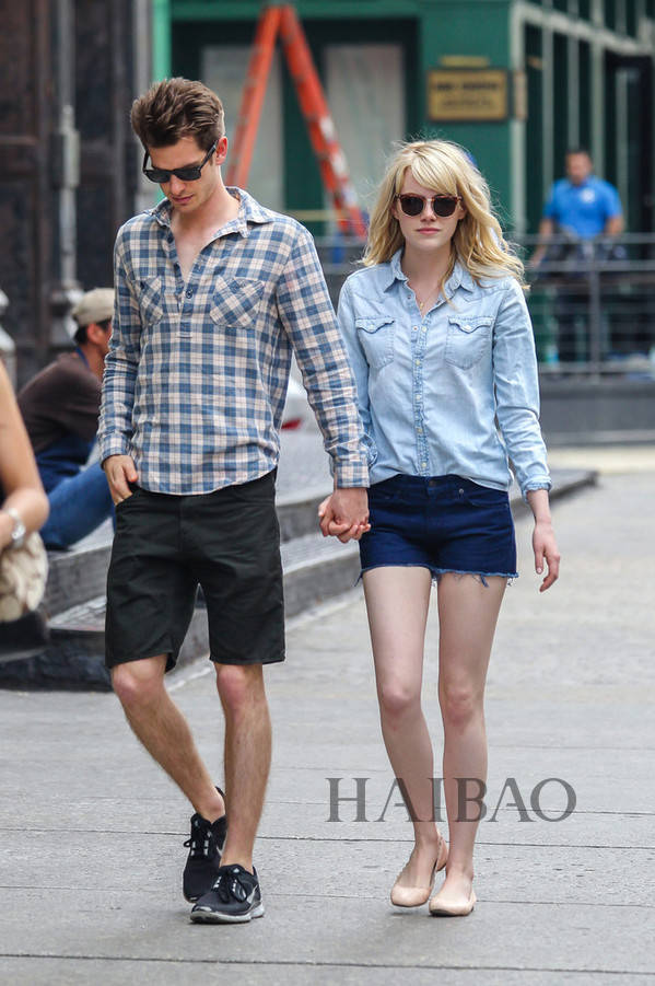 (emma stone) 和安德鲁·加菲尔德 (andrew garfield) 街拍